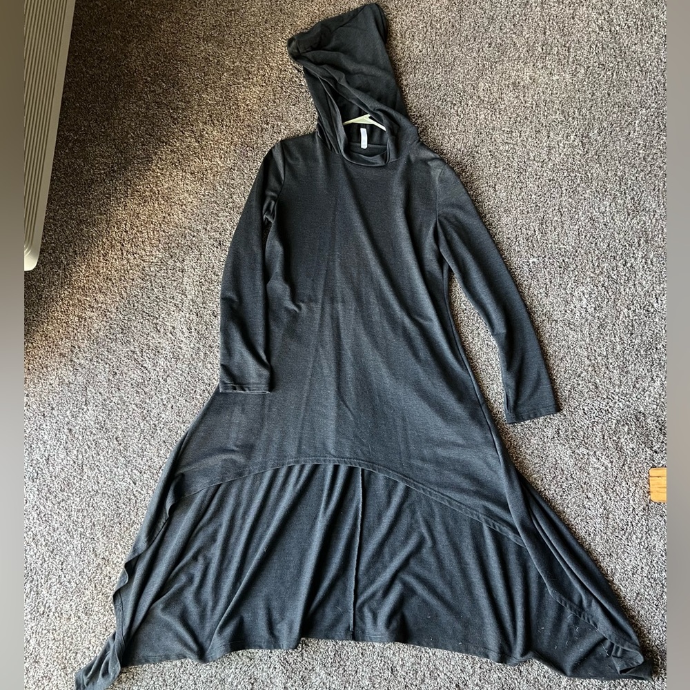 High/low hooded long sleeve dress